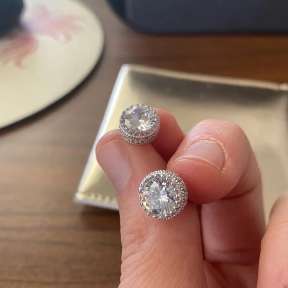 925 sterling silver CZ studs  Genevive Jewelry - Picture 3 of 7